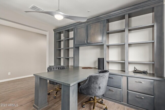 Building Photo - 29098 N Sorrento Dr