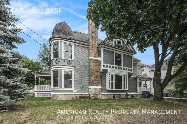 Building Photo - 432 Thomas St SE