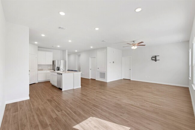 Building Photo - 5815 Jade Crest Ct