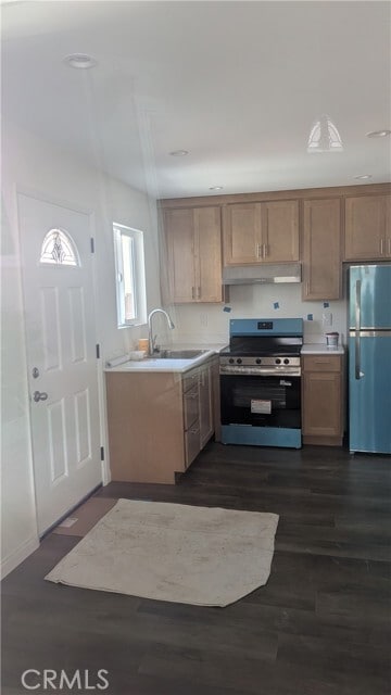 Building Photo - 5204 Minturn Ave