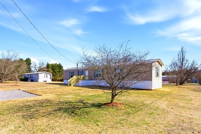 Building Photo - 442 Ruth Riggs Way