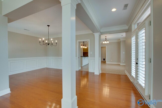 Building Photo - 3017 Brunswick Cir SE