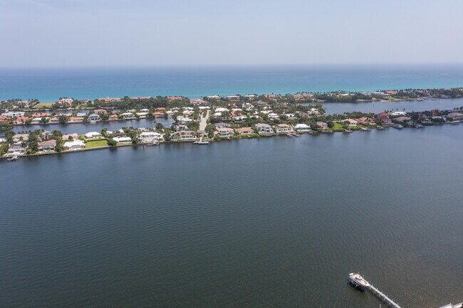 Building Photo - 167 Yacht Club Way