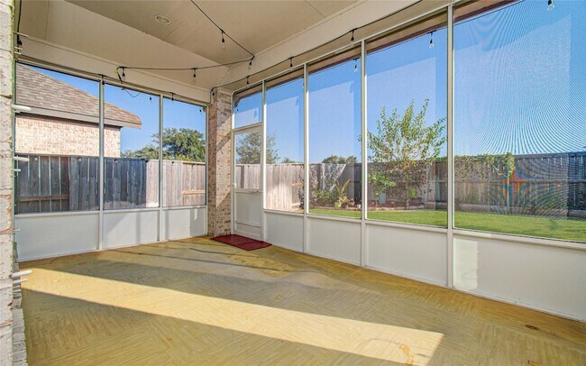 Building Photo - 5030 Morrison Dr