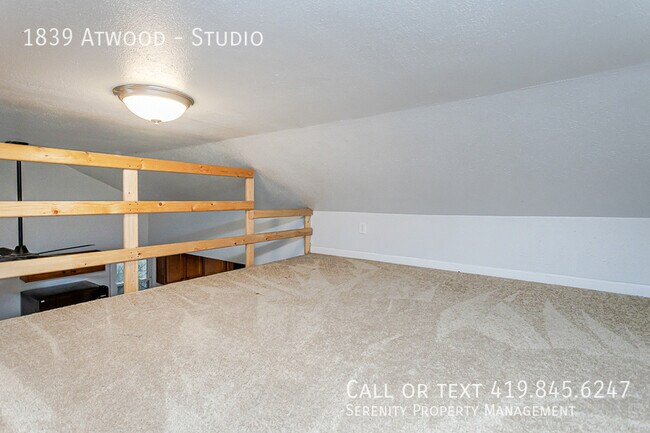Building Photo - 1839 Atwood-Studio