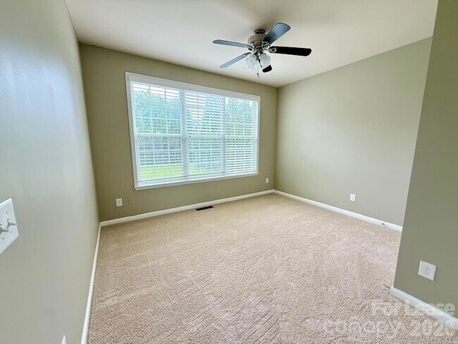 Building Photo - 1009 Providence Forest Dr