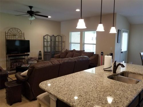 Building Photo - 2425 Muzzie Ln