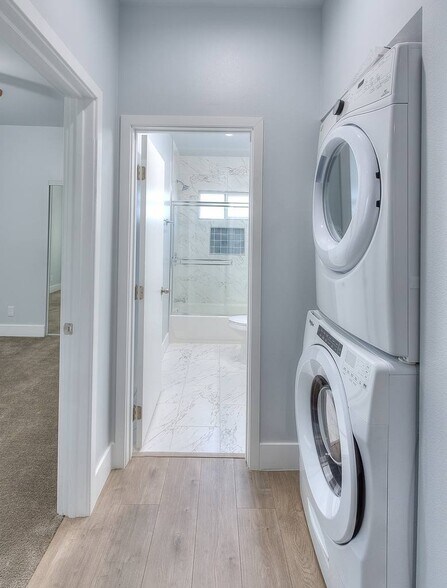 Building Photo - 4284 S Hobart Blvd