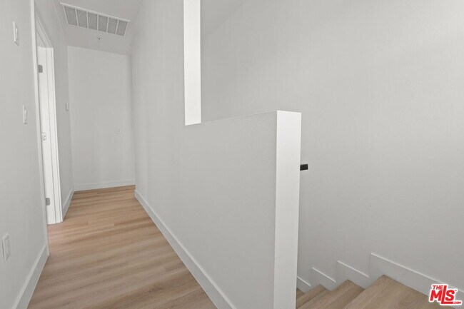 Building Photo - 1261 Browning Blvd