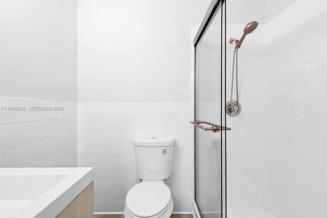 Building Photo - 1109 NE 6th Ave