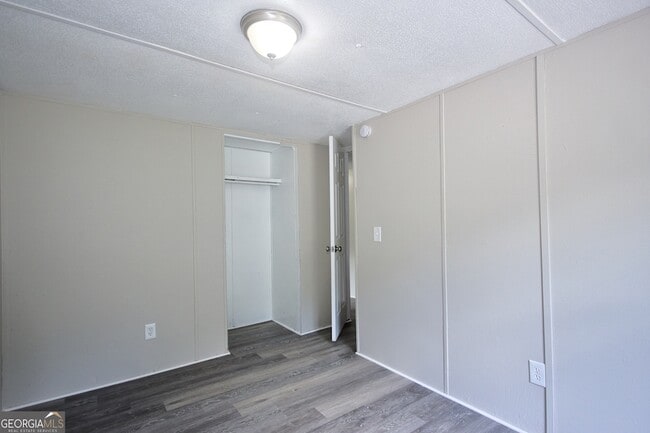 Building Photo - 340 Towler St