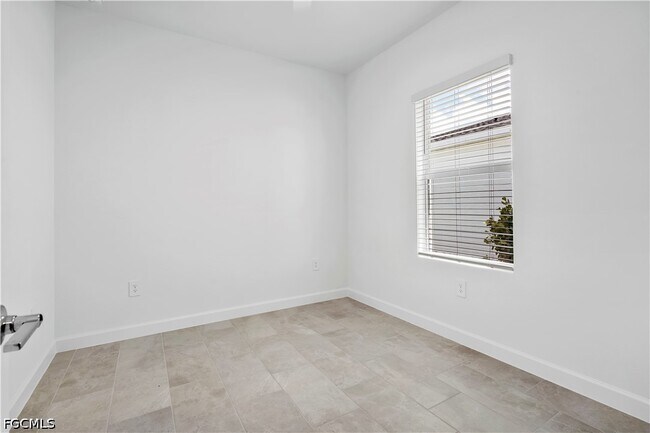 Building Photo - 14735 Bluewater Rd