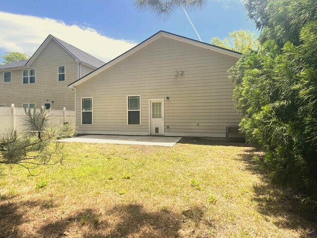 Building Photo - 760 Ivy Brook Way