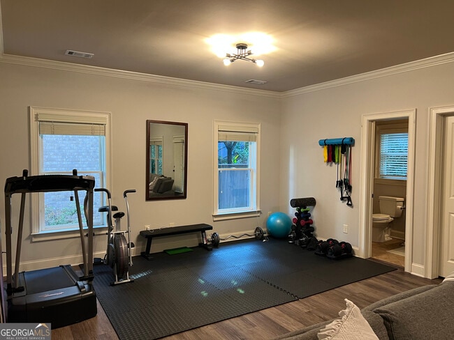 Building Photo - 7955 Magnolia Square