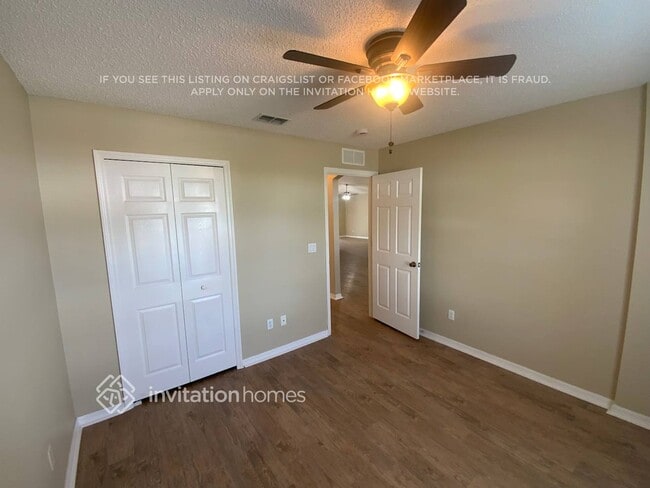 Building Photo - 214 Oak Branch Dr