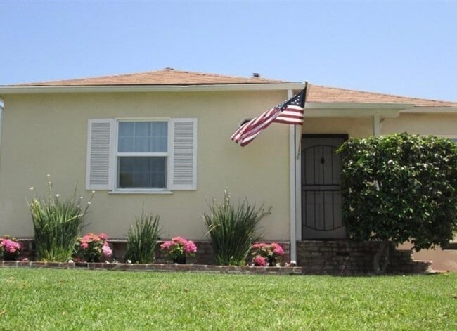 Building Photo - 1000 WESTMONT DR