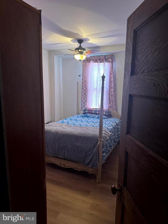 Building Photo - 5707 Lansdowne Ave