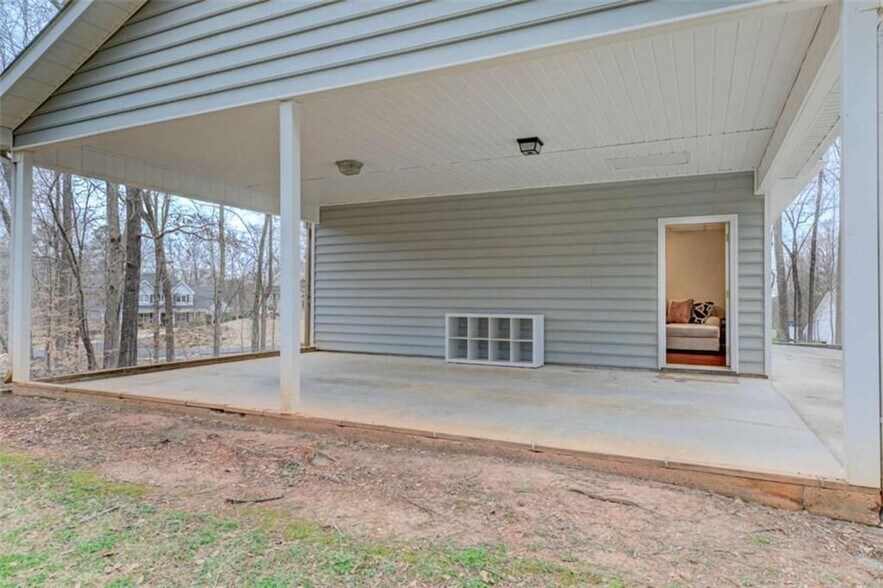 Building Photo - 2535 Hickory Rd