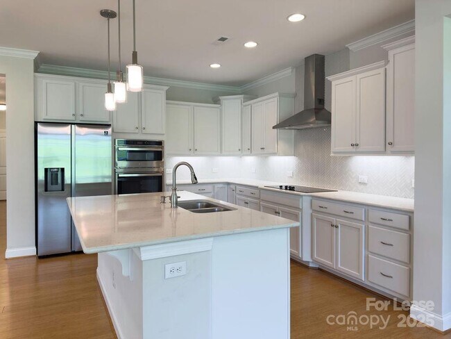 Building Photo - 6607 Wildbrook Dr