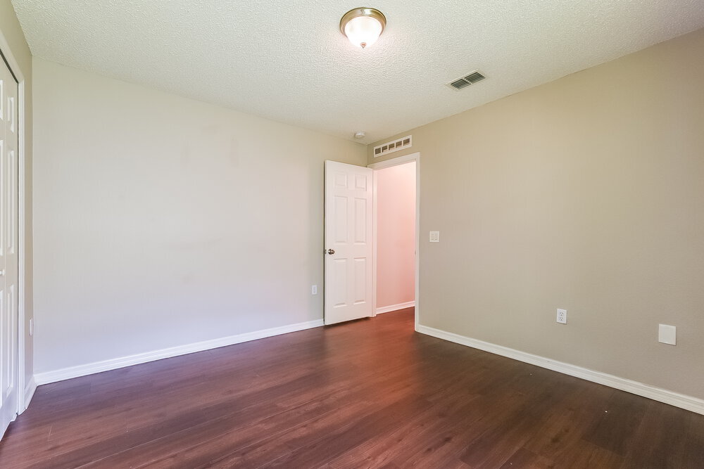 Building Photo - 13825 Econ Woods Ln