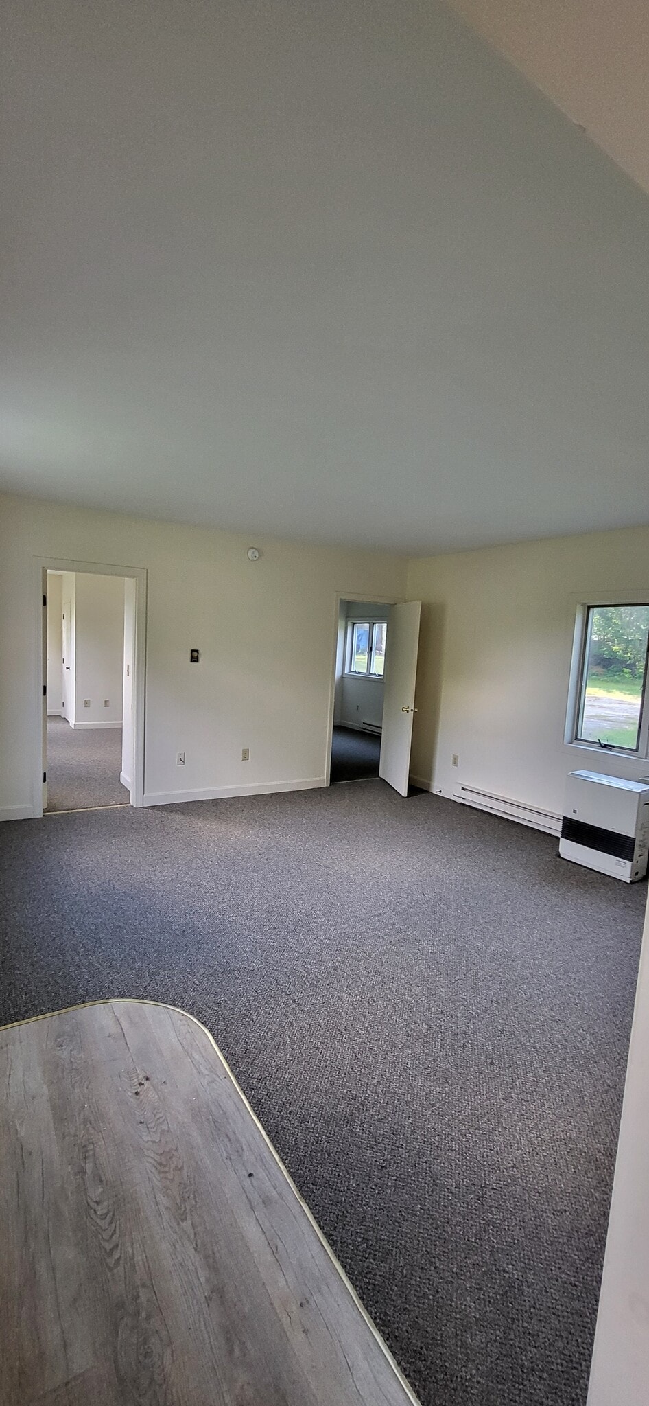 Building Photo - 993 Duck Pond Rd