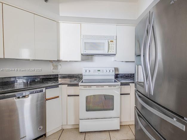 Building Photo - 6767 Collins Ave