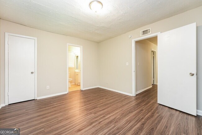 Building Photo - 1250 Allgood Rd