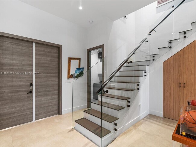 Building Photo - 3753 NE 214th St