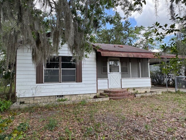 Building Photo - Vintage 2 Bedroom home near downtown Lake City