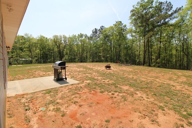 Building Photo - 2280 Equinox Ave