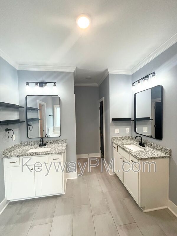 Building Photo - 2217 Laurens St