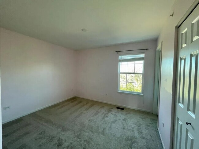 Building Photo - 2915 Henley Ln