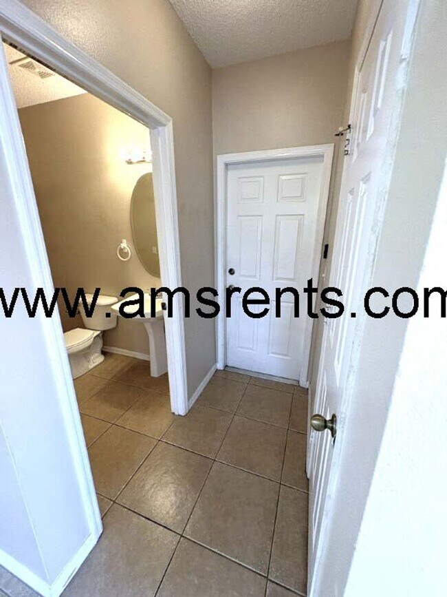 Building Photo - 2404 Condado Ct
