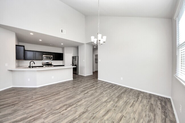 Building Photo - 20914 Iris Bloom St