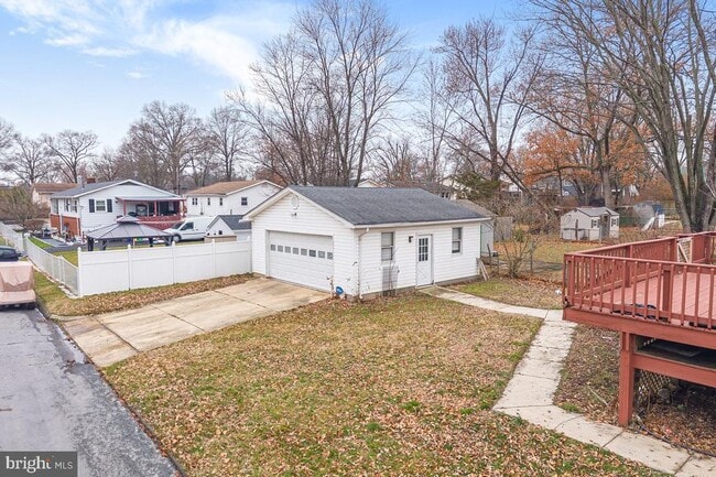 Building Photo - 8519 Locust Grove Dr