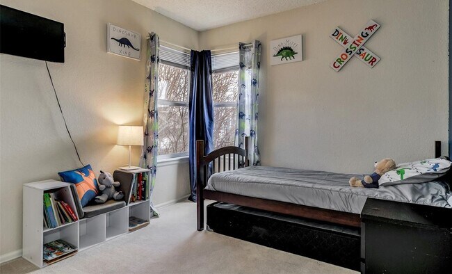 Building Photo - Beautiful Home Near Schriever SFB & Fort C...