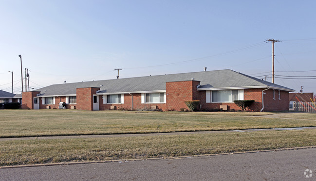 Primary Photo - North Isle Apartments
