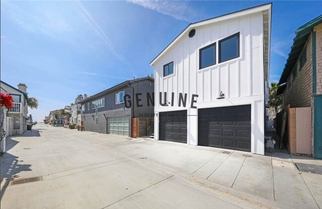 Building Photo - 312 Montero Ave