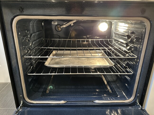 Building Photo - 1416 S Crest Dr