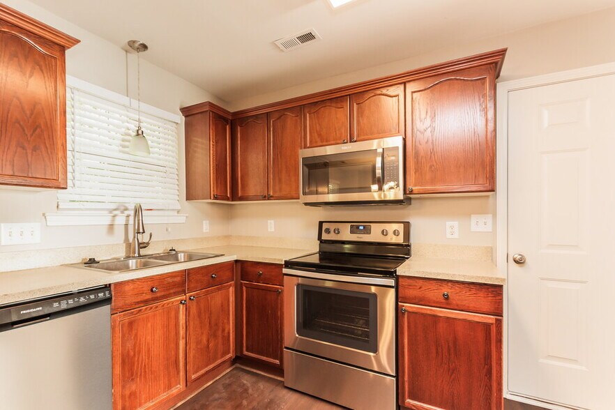 Building Photo - 4036 Mozart Ct