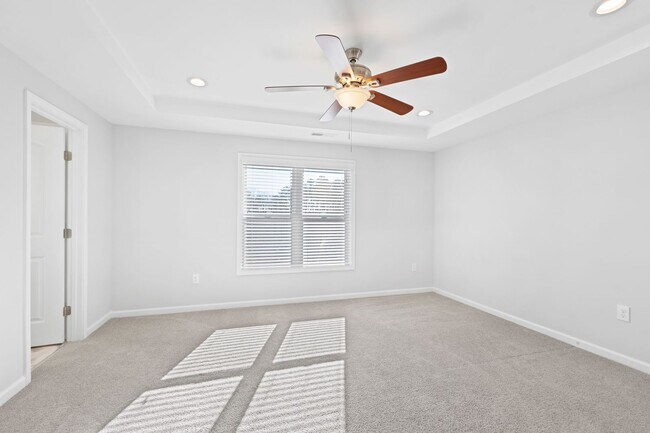 Building Photo - Like New 3 Bedroom Home Walk to DT Clayton!