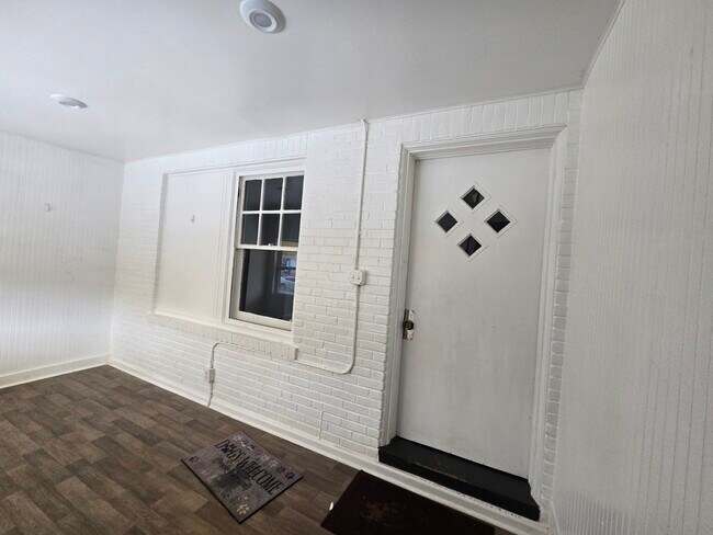 Building Photo - 2699 S 61st St