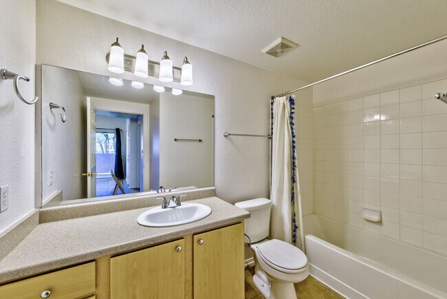 Building Photo - 6955 N Durango Dr