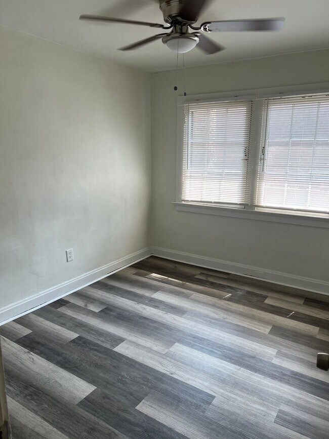 Building Photo - 809 S Fred Shuttlesworth Cir