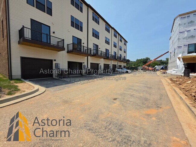Building Photo - 2928 Maisel St