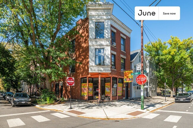 Building Photo - 3134 N Southport Ave