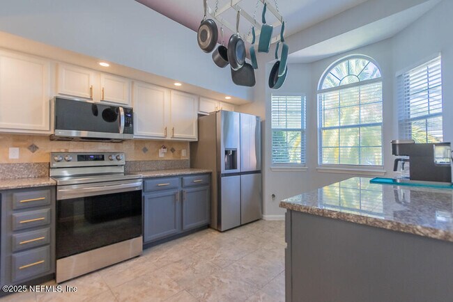 Building Photo - 12048 Saverio Ln