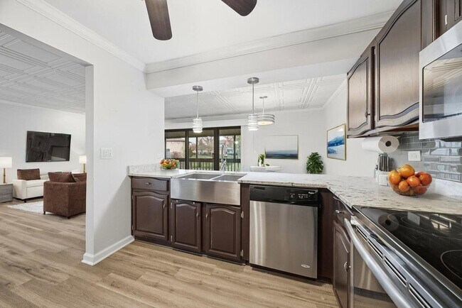 Building Photo - 15700 86th Ave