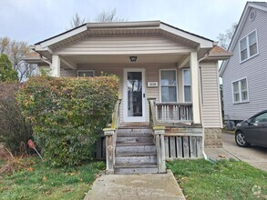 Building Photo - Come home to this two bedroom ranch