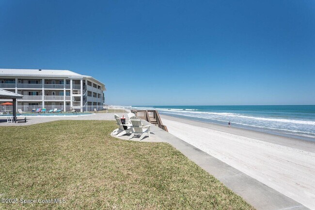 Building Photo - Furnished and Available  Oct 15-Dec 15 2026.  Then for next year May 1 - September 30th, 2027